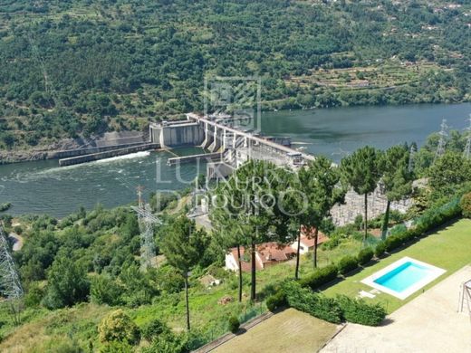 Luxury home in Cinfães, Distrito de Viseu