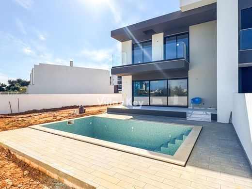 Συγκρότημα ανεξάρτητων κατοικιών σε Portimão, Distrito de Faro