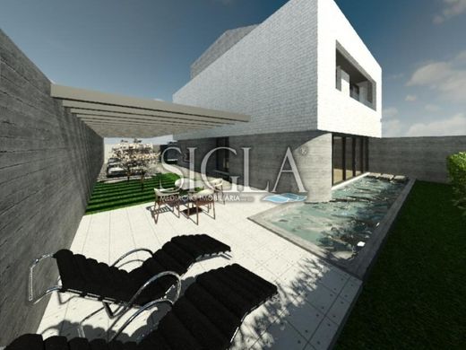 ヴィラ・ノヴァ・デ・ガイア
, Vila Nova de Gaiaの高級住宅