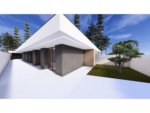 Luxury home in Santa Maria da Feira, Aveiro