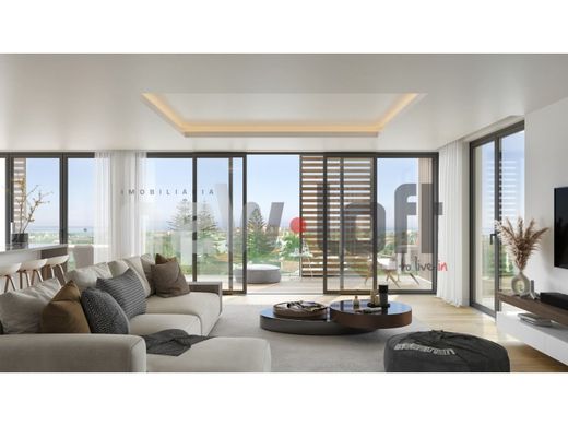 Apartment / Etagenwohnung in Cascais, Lissabon