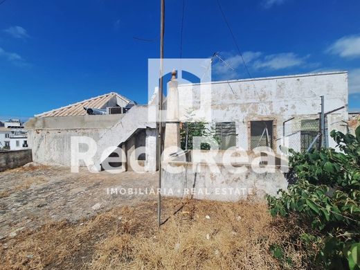 Yarɪ müstakil ev Faro, Distrito de Faro