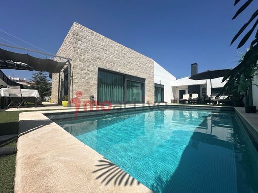 Detached House in Seixal, Distrito de Setúbal