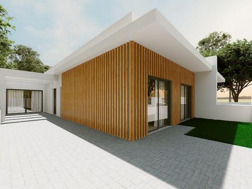 Chalet Pareado en Seixal, Setúbal