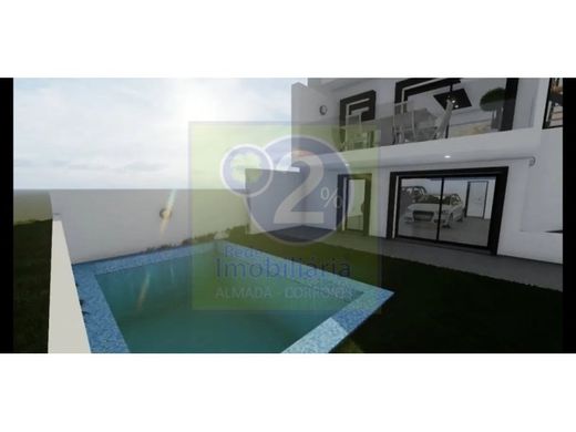Casa di lusso a Charneca de Caparica, Almada