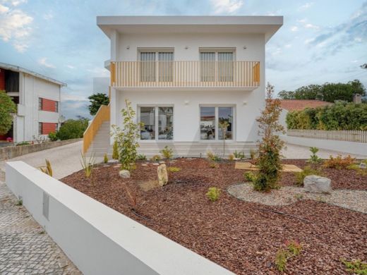 Casa de lujo en Marinha Grande, Leiria