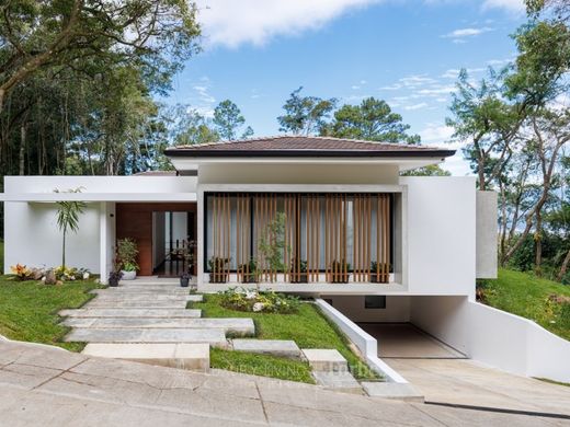 Luxury home in Santa Ana, Provincia de San José