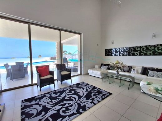 Adeje, サンタ・クルス・デ・テネリフェのマルチファミリーヴィラ