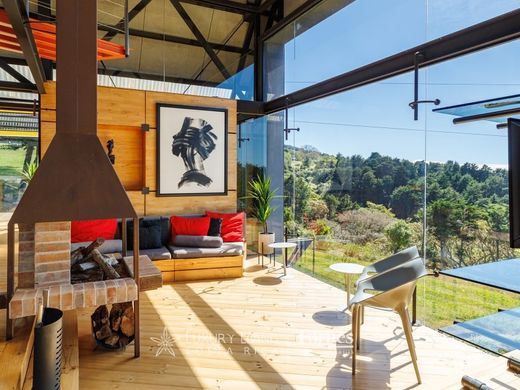 Luxury home in Santa Bárbaraa, Provincia de Heredia
