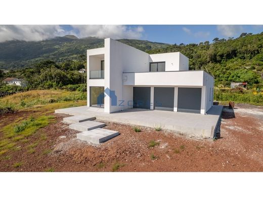 Luxury home in São Roque do Pico, Azores