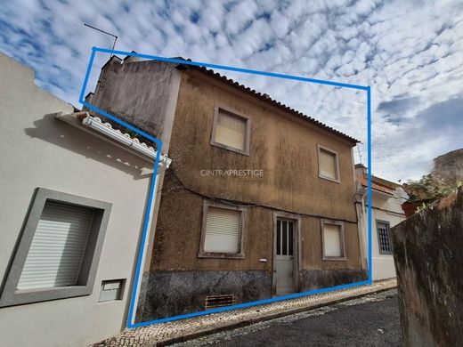 ‏וילה רב-משפחתית ב  Sintra, Distrito de Lisboa