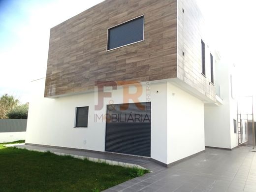 Dom jednorodzinny w Setúbal, Distrito de Setúbal