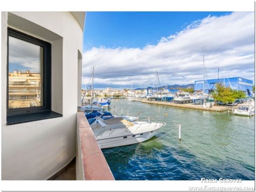Luxury home in Empuriabrava, Province of Girona