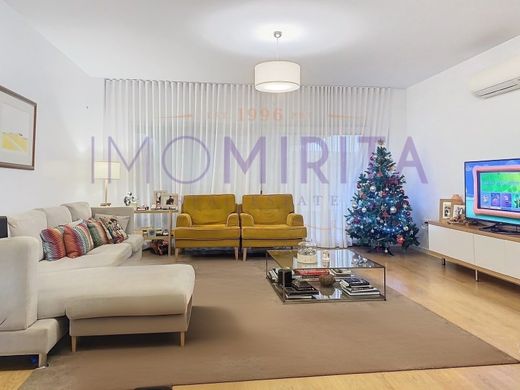 Luxe woning in Amadora, Distrito de Lisboa