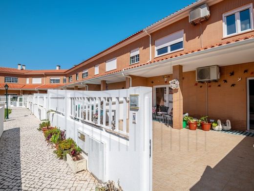 Semidetached House in Alcobaça, Distrito de Leiria