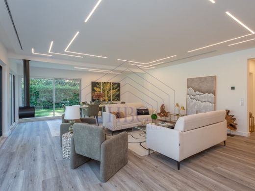 Luksusowy dom w Charneca de Caparica, Almada