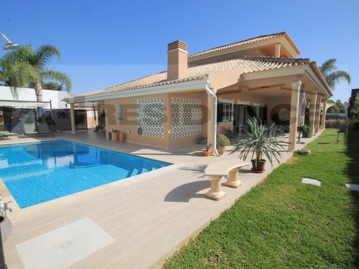 Detached House in Albufeira, Albufeira Municipality
