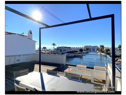 Luxus-Haus in Empuriabrava, Provinz Girona