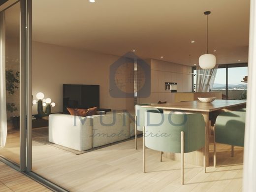 Apartment / Etagenwohnung in Maia, Distrito do Porto