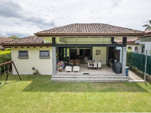 호화 저택 / Santa Ana, Provincia de San José