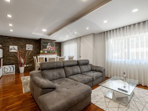 Semidetached House in Gondomar, Distrito do Porto