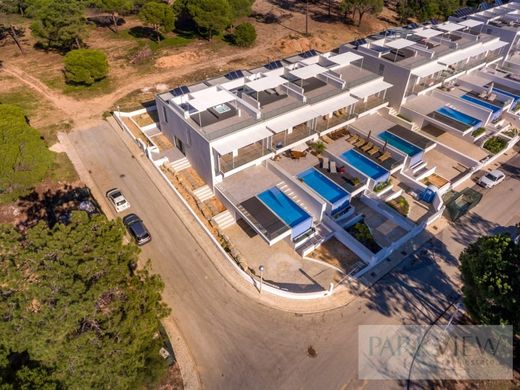 Willa wielorodzinna w Loulé, Distrito de Faro