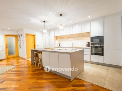 Apartment / Etagenwohnung in Matosinhos, Distrito do Porto