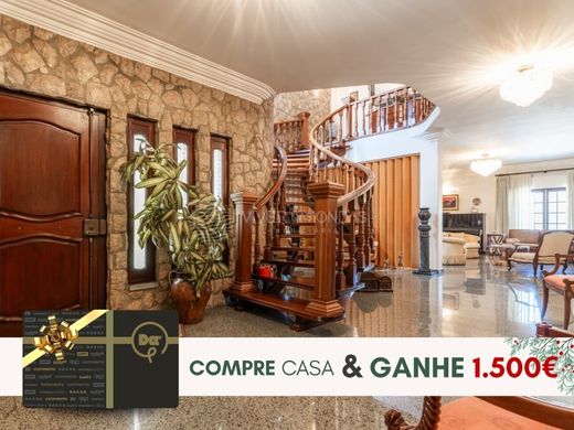 Элитный дом, Seixal, Distrito de Setúbal