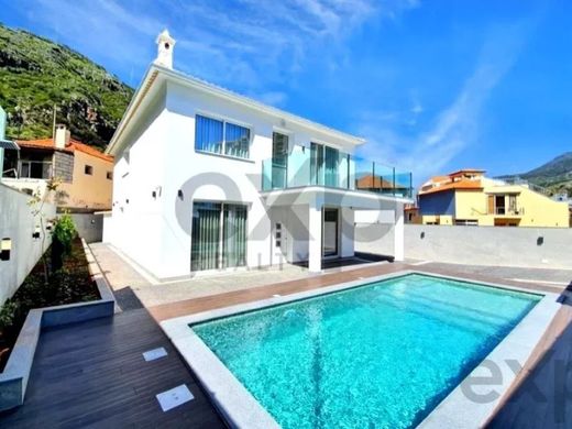 Luxury home in Machico, Madeira