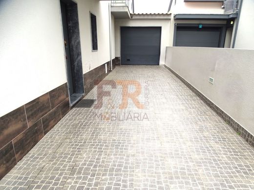 Semidetached House in Sesimbra, Distrito de Setúbal