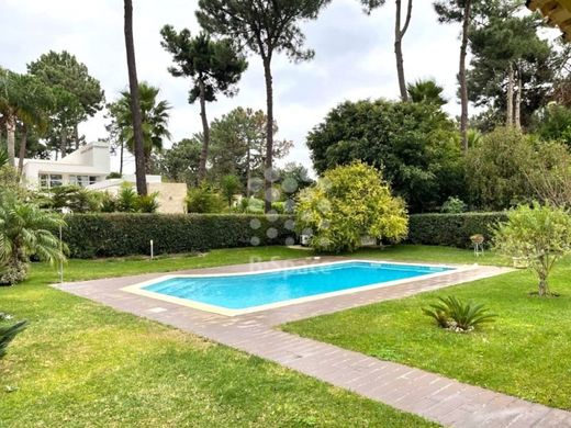 Maison de luxe à Aroeira, Almada