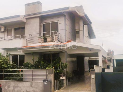 منزل ﻓﻲ Maia, Distrito do Porto