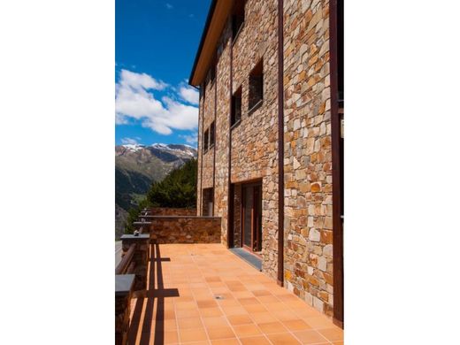 Semidetached House in Canillo