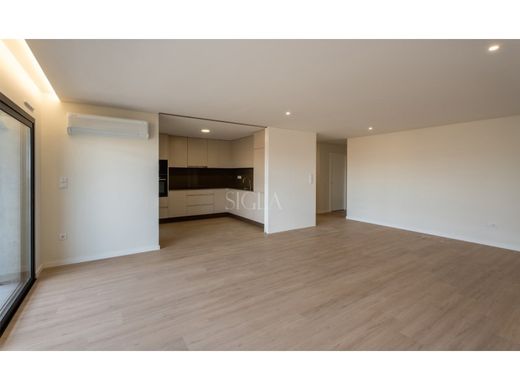 Apartment / Etagenwohnung in Vila Nova de Gaia, Distrito do Porto