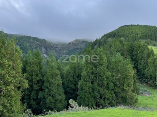 Terreno a Ribeira Grande, Azores
