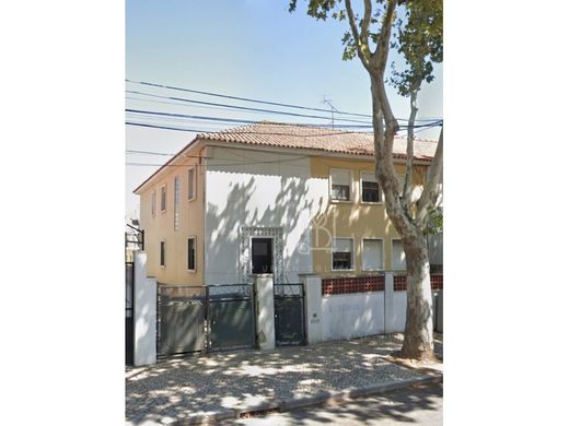 Luxus-Haus in Benfica, Lisbon