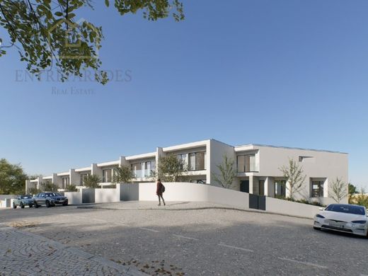 Semidetached House in Gondomar, Distrito do Porto
