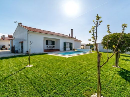 Luxury home in Bombarral, Distrito de Leiria