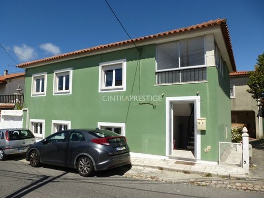 Mehrfamilienhaus in Sintra, Lissabon