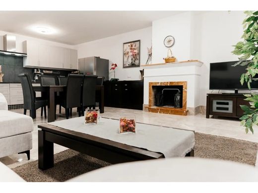 Mehrfamilienhaus in Marbella, Málaga