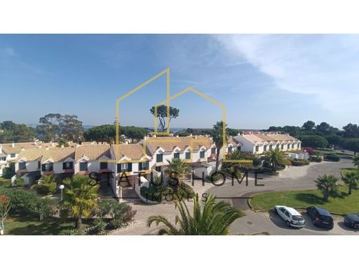 Смежная Вилла, Grândola, Distrito de Setúbal