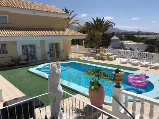 Luxus-Haus in Adeje, Provinz Santa Cruz de Tenerife