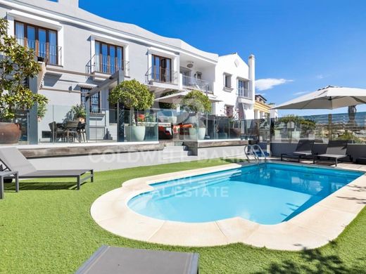 ‏וילה רב-משפחתית ב  Benahavís, Provincia de Málaga