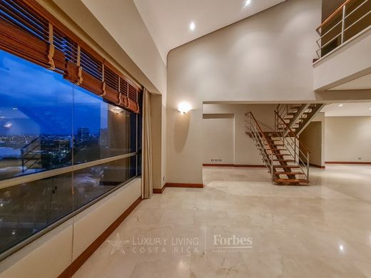 Penthouse w Escazú, Provincia de San José