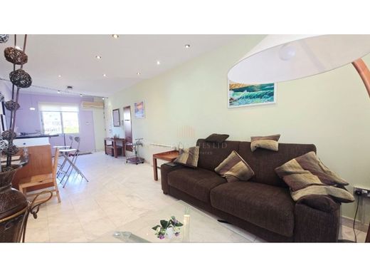 Piso / Apartamento en Neapoli, Lemesós