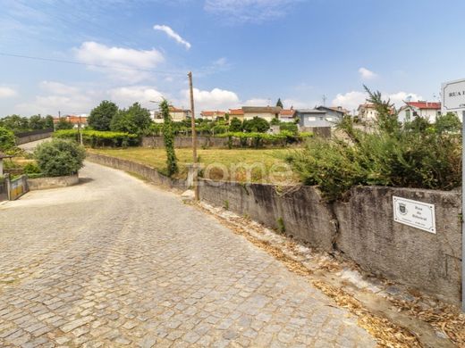 أرض ﻓﻲ Santo Tirso, Distrito do Porto