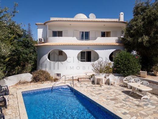 Detached House in Lagoa, Distrito de Faro