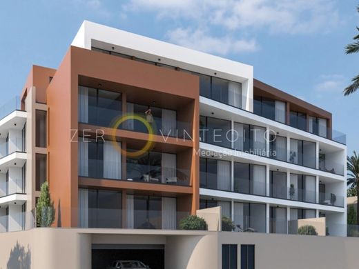 Apartment / Etagenwohnung in Câmara de Lobos, Madeira