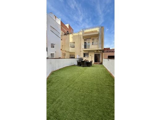 Casa de lujo en Sant Adrià de Besòs, Provincia de Barcelona