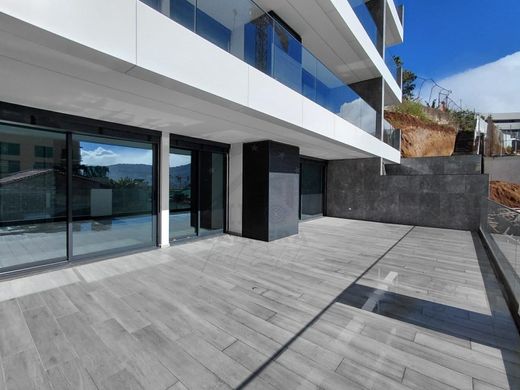 Apartment / Etagenwohnung in Funchal, Madeira